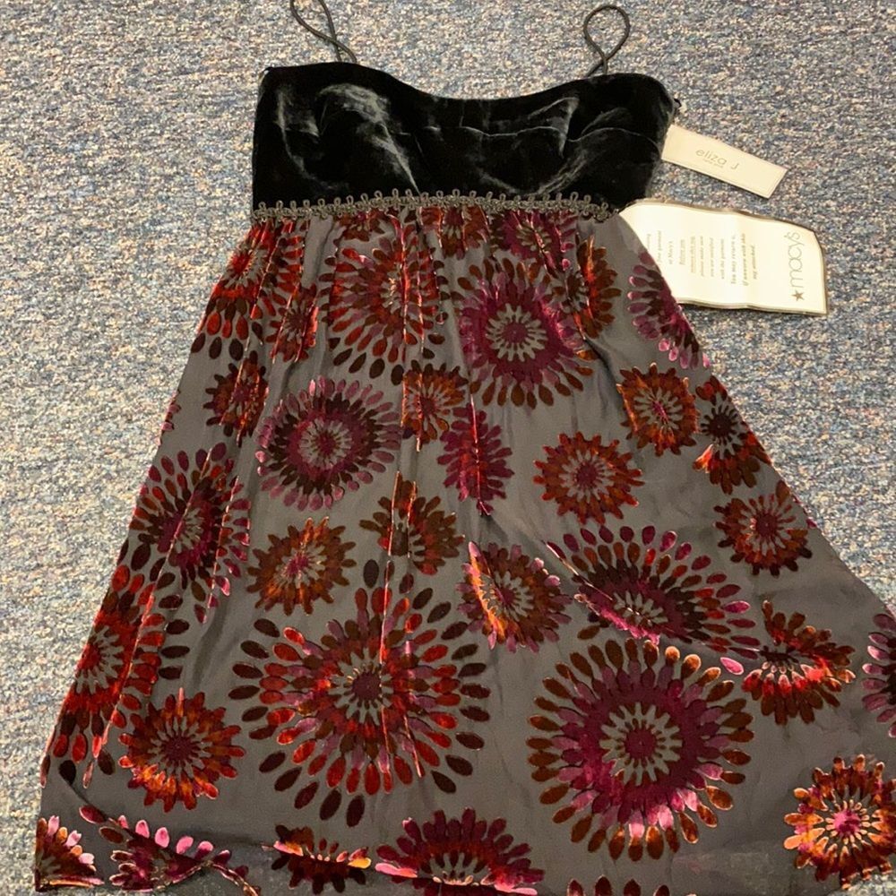 Eliza J Velour Floral Dress sz. 8 NWT